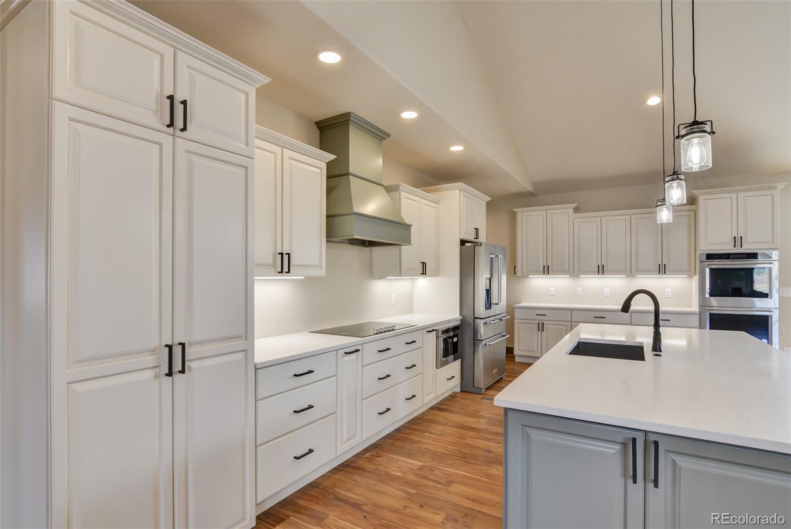 15611 Paintbrush Street