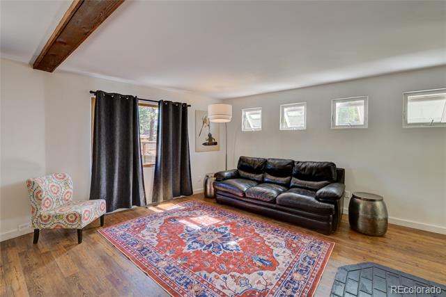 619 James Place