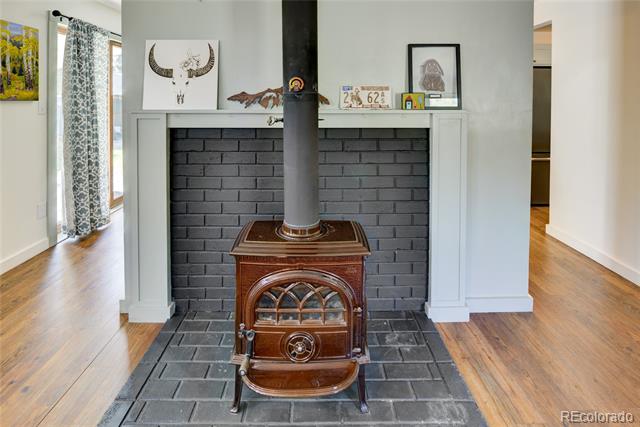 619 James Place