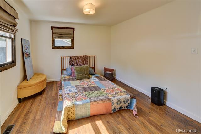 619 James Place