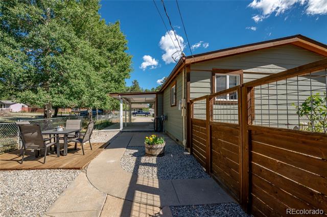 619 James Place