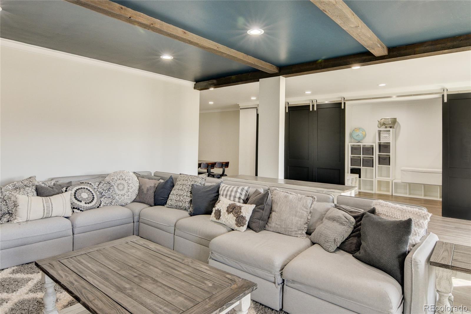 11905 Highland Circle