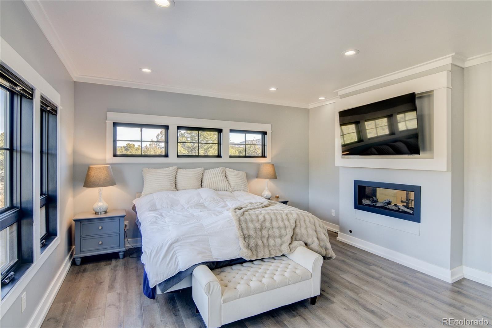 11905 Highland Circle