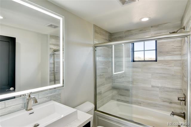 11905 Highland Circle