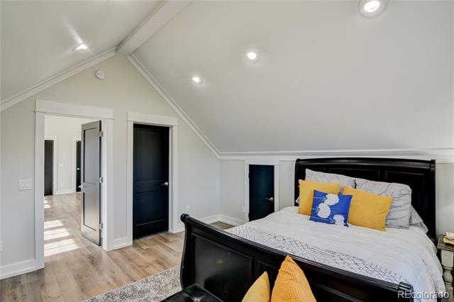 11905 Highland Circle