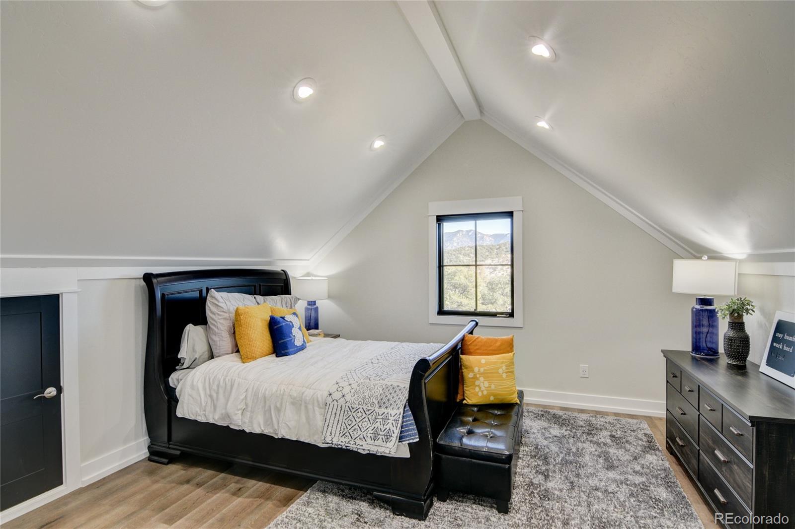 11905 Highland Circle