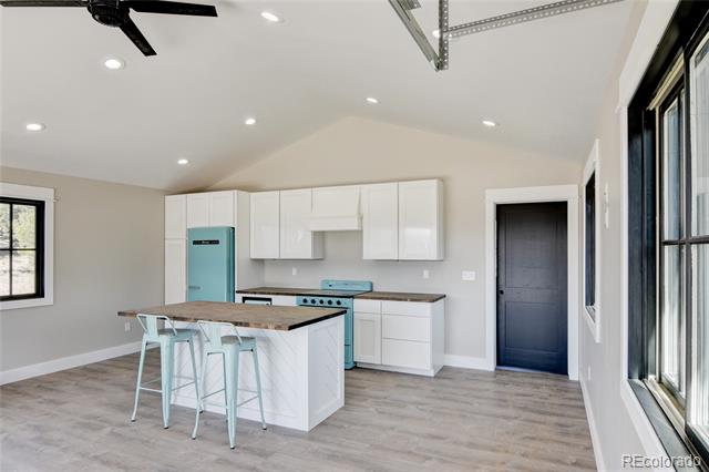 11905 Highland Circle