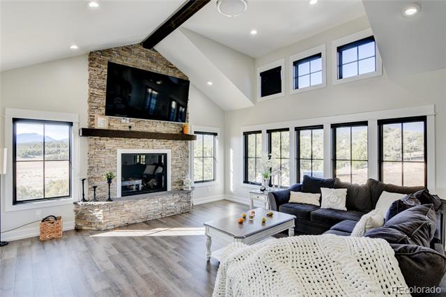11905 Highland Circle