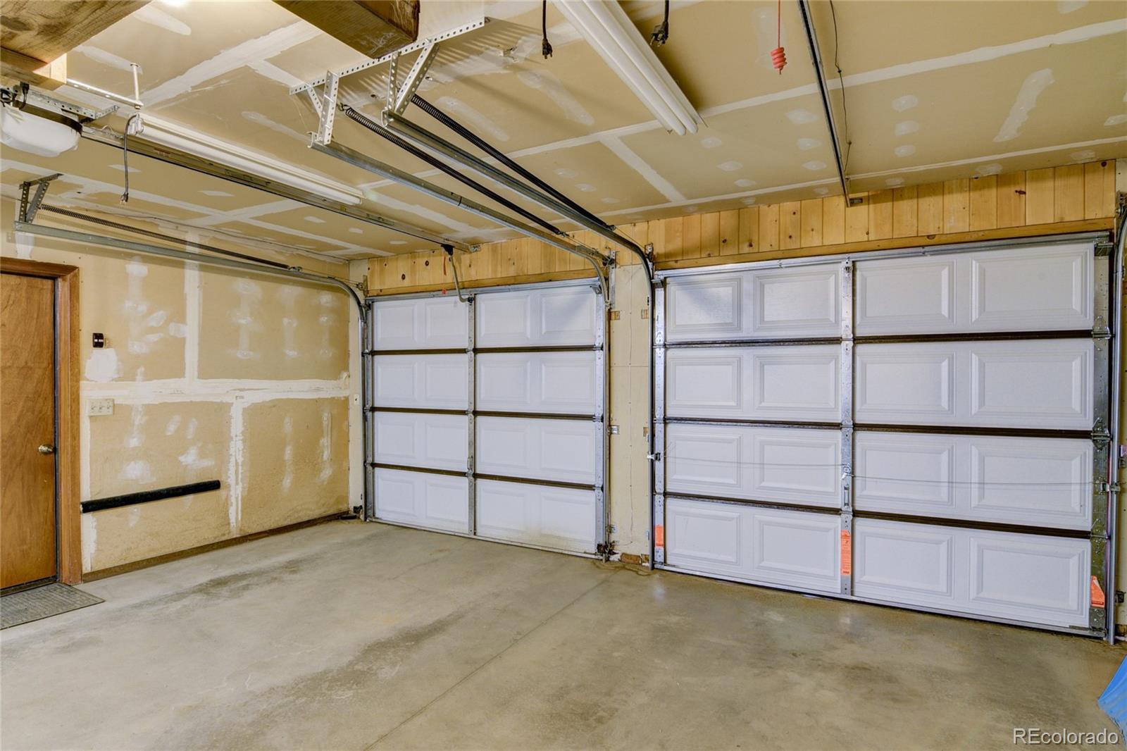 30500 Mountainside Drive