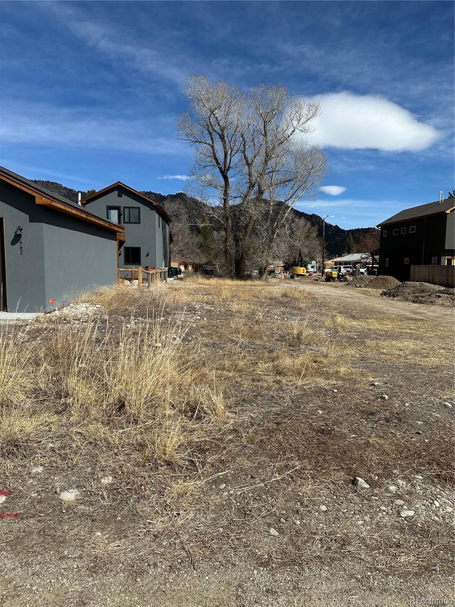 668 S Gunnison Avenue