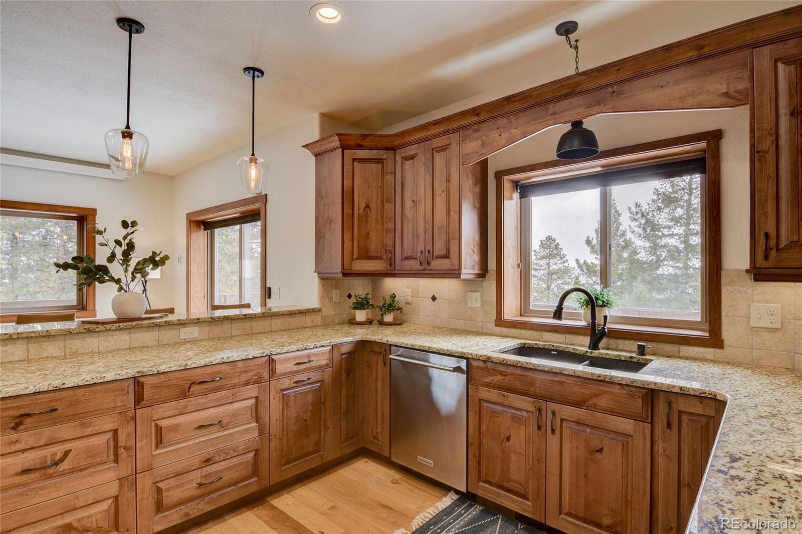30220 Columbia Point