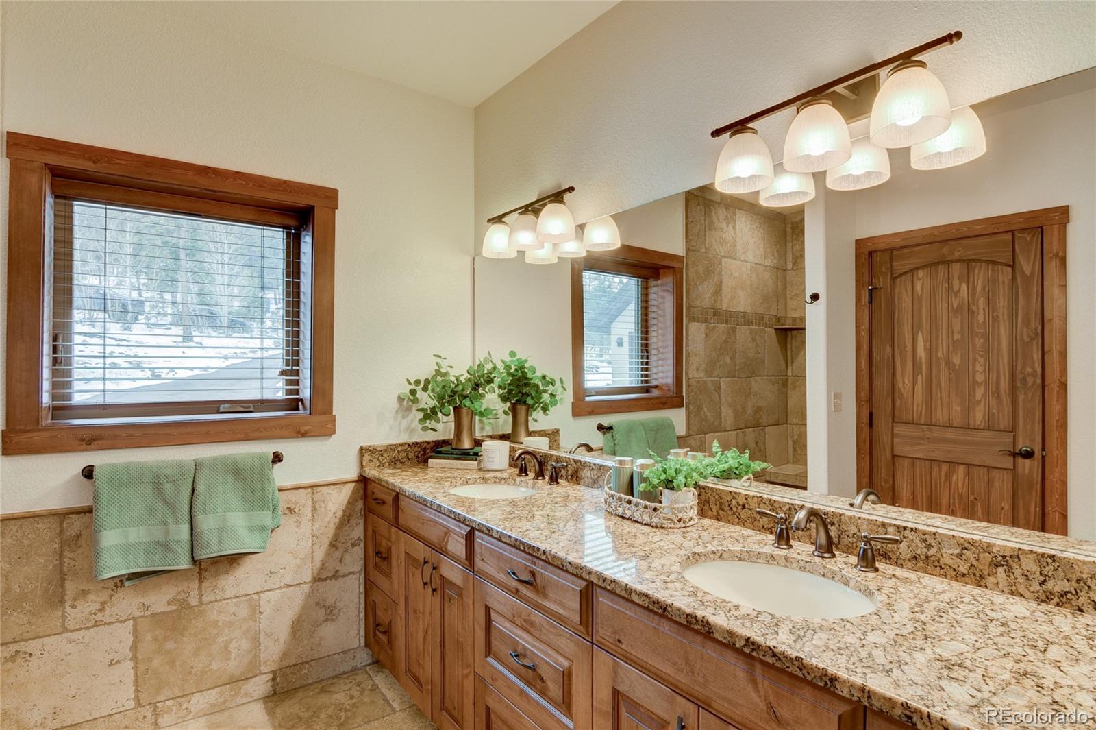 30220 Columbia Point