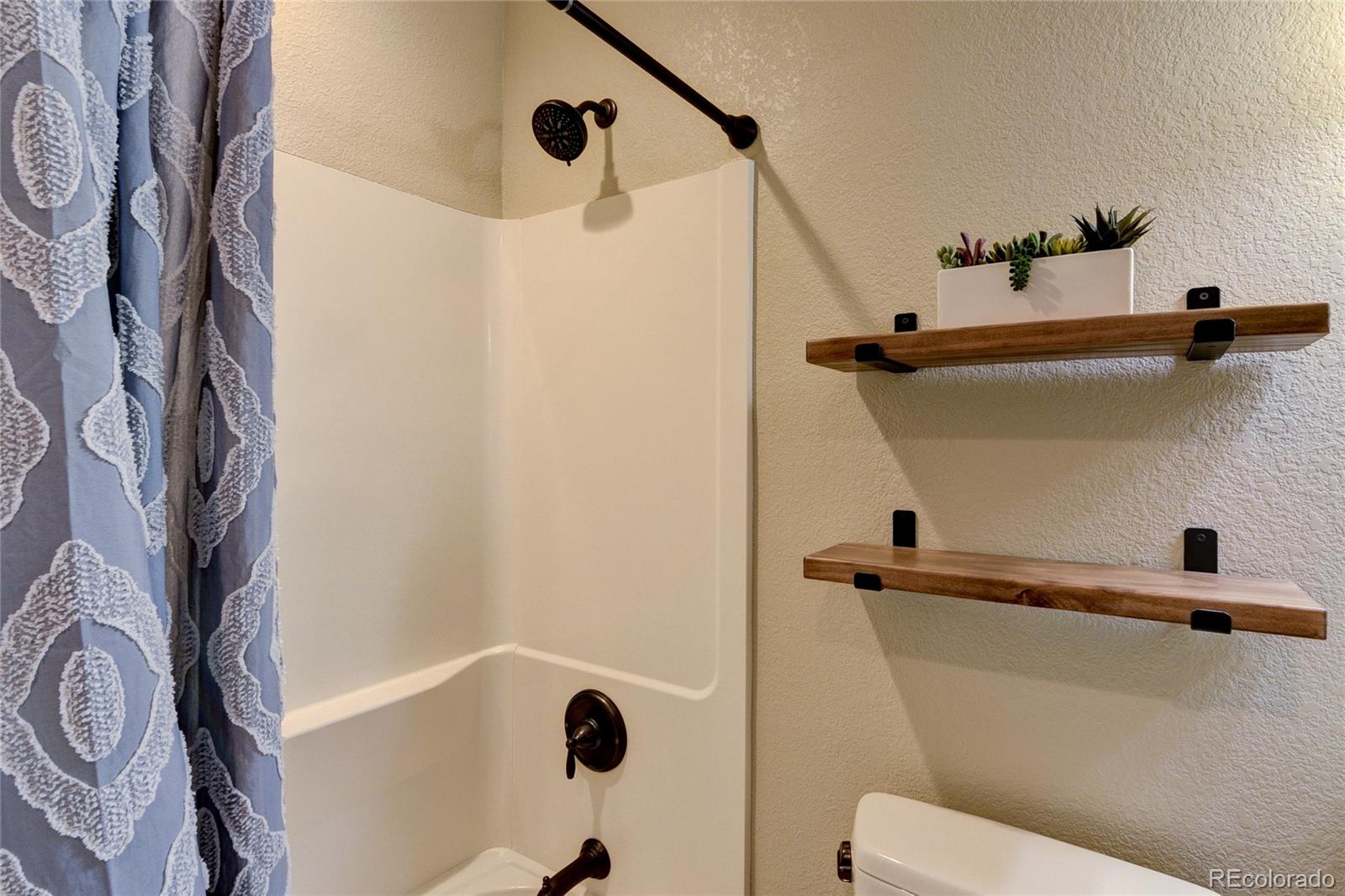 30220 Columbia Point