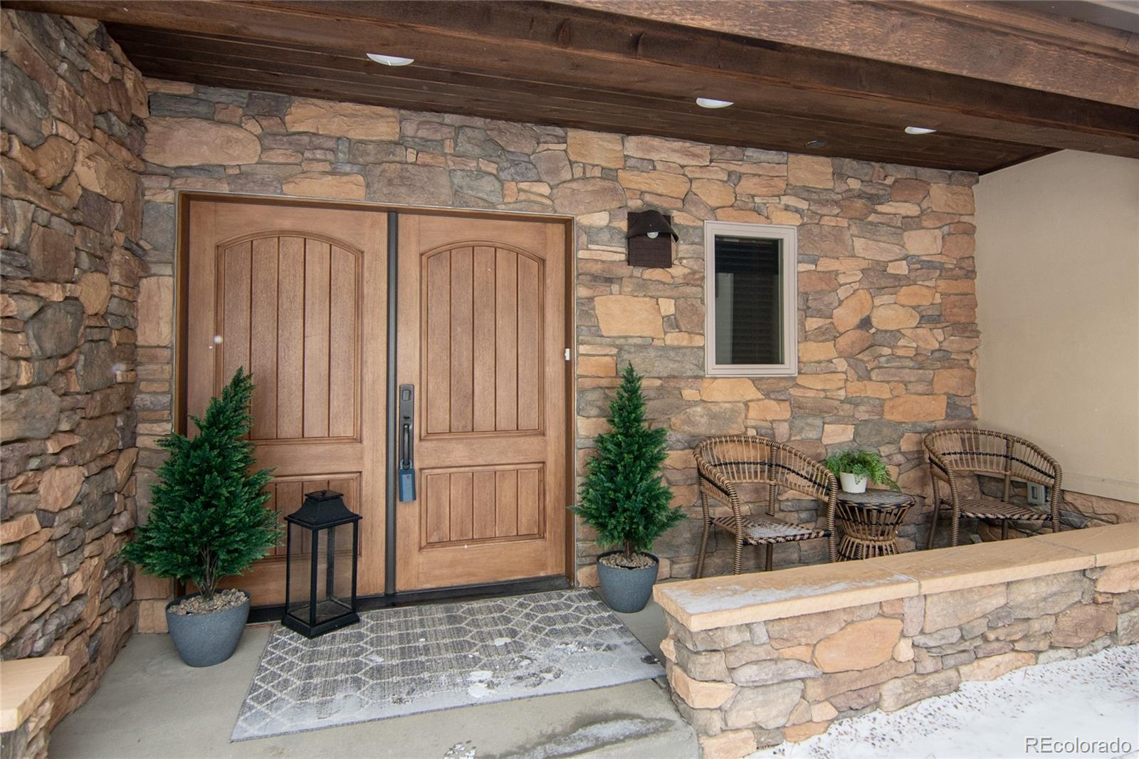 30220 Columbia Point