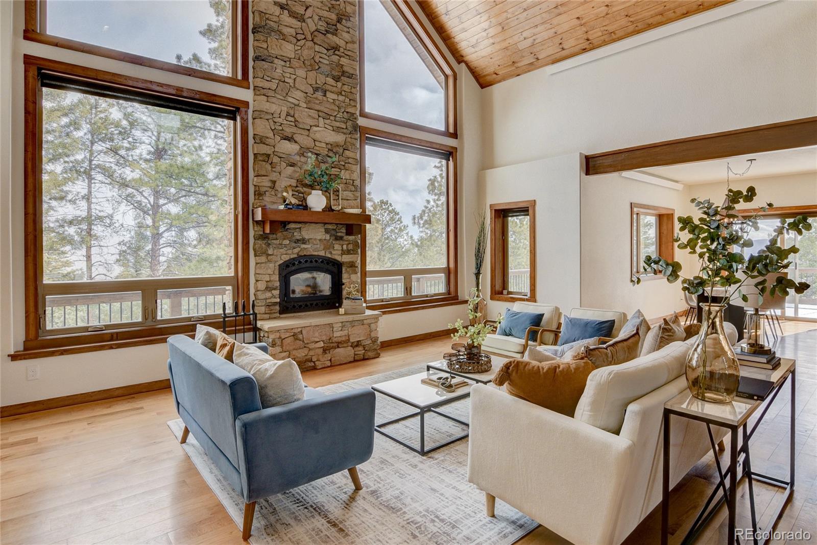 30220 Columbia Point