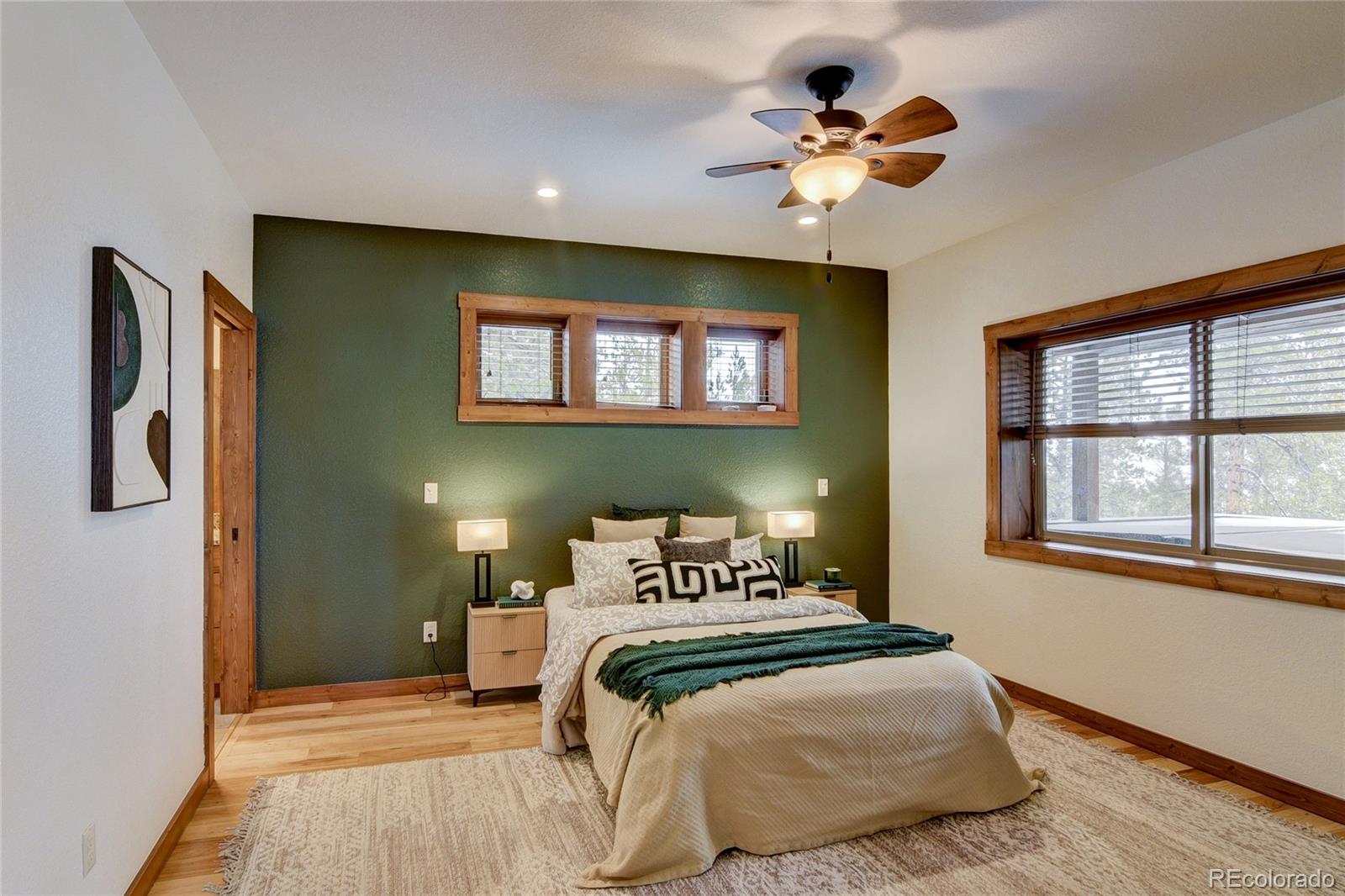 30220 Columbia Point