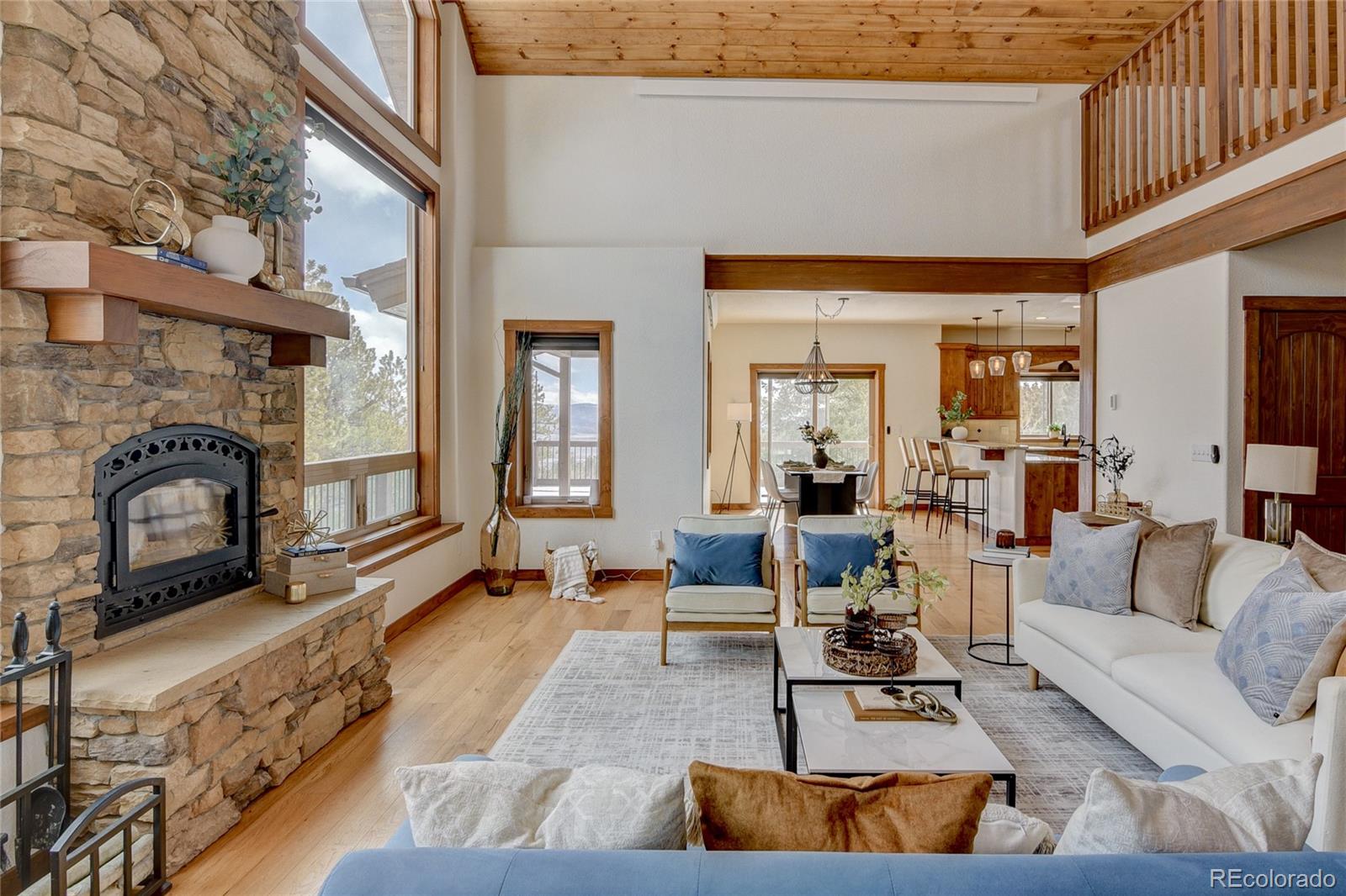 30220 Columbia Point