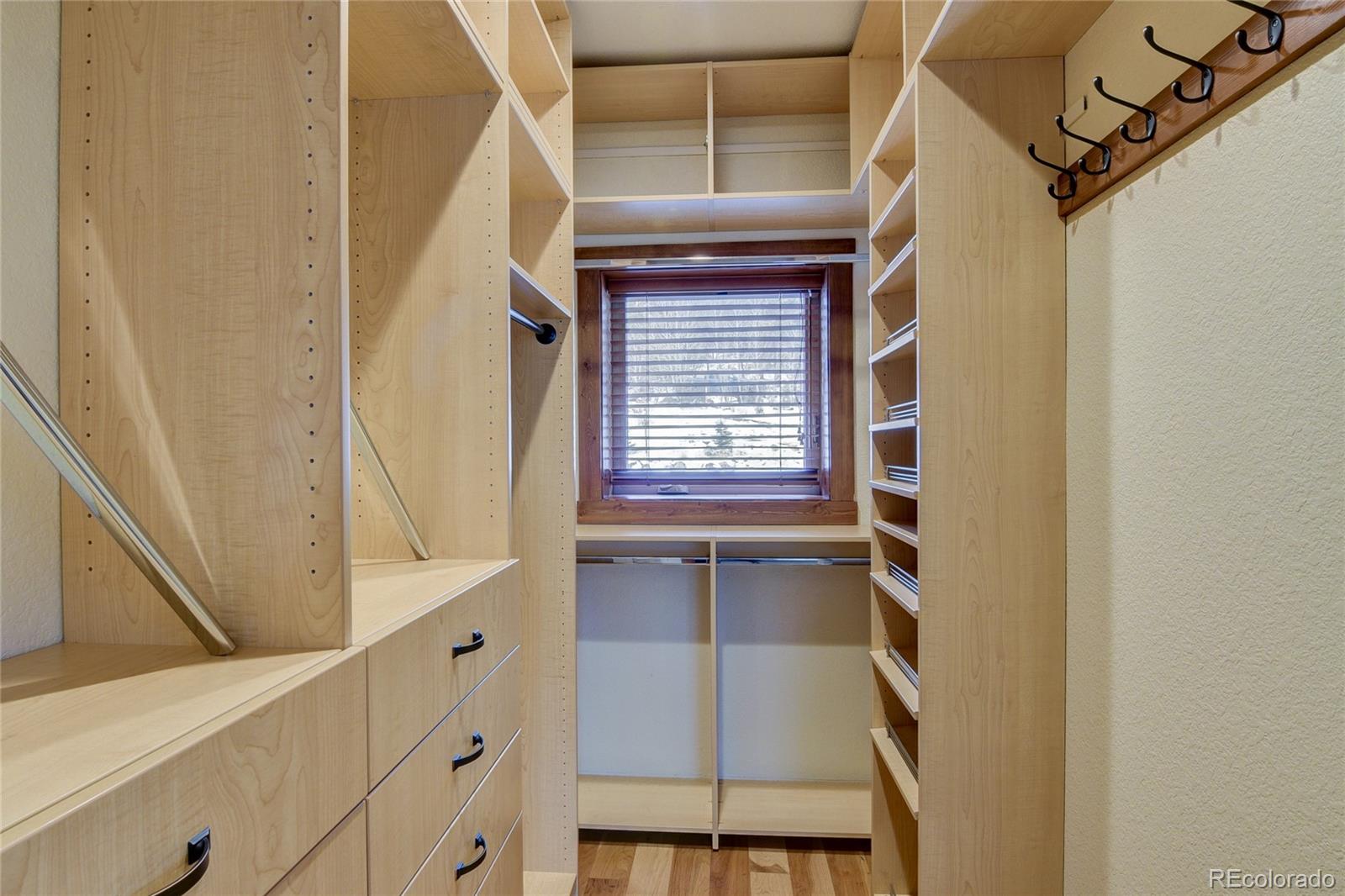 30220 Columbia Point