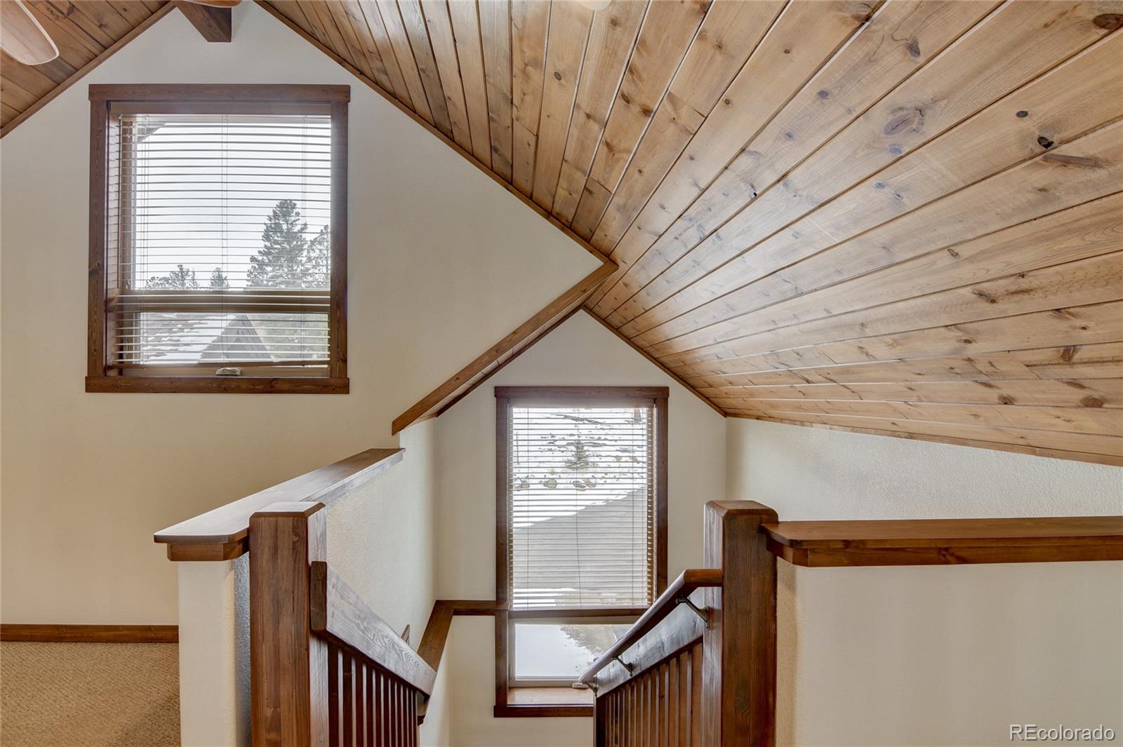 30220 Columbia Point