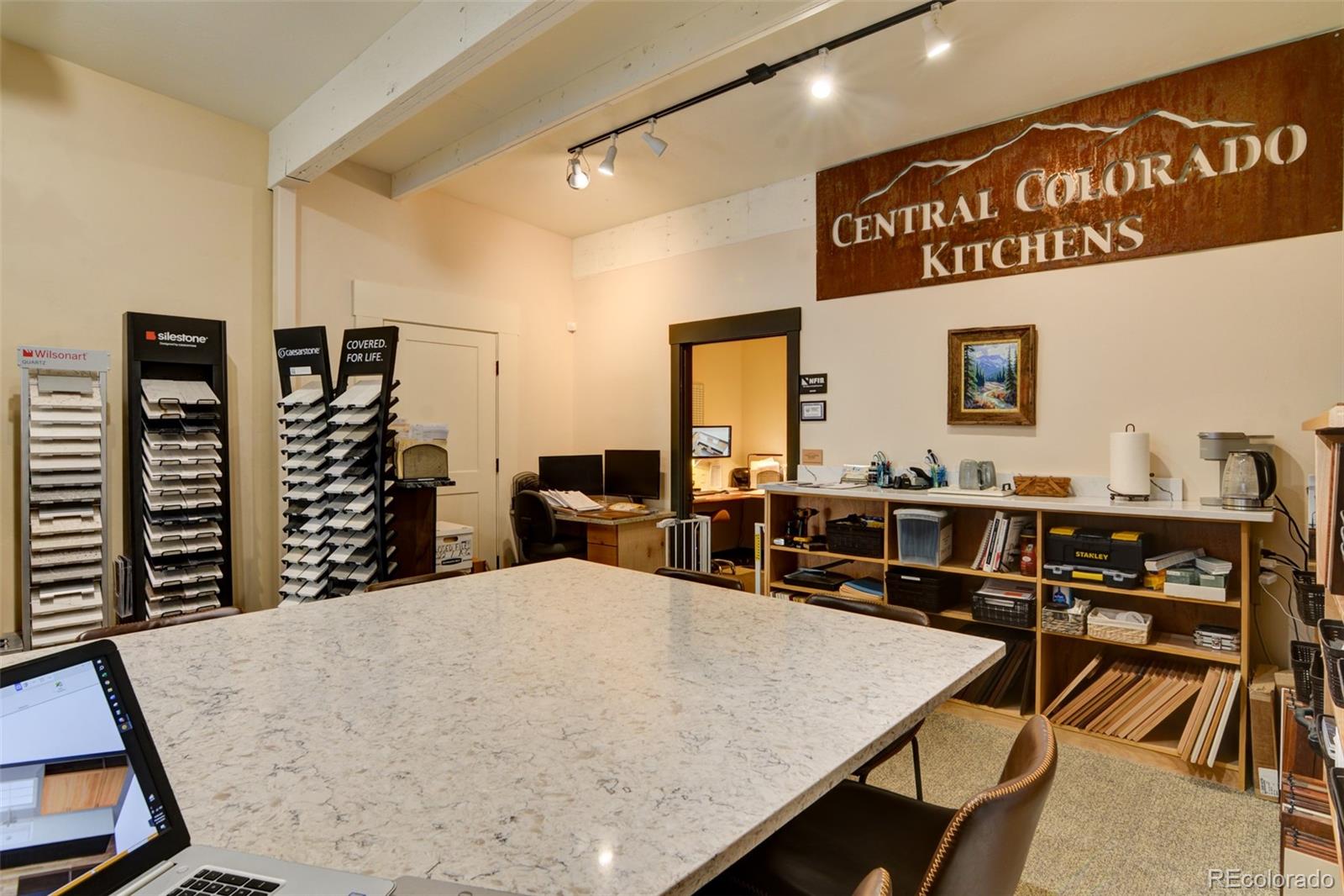 301 E Main Street Unit: 115