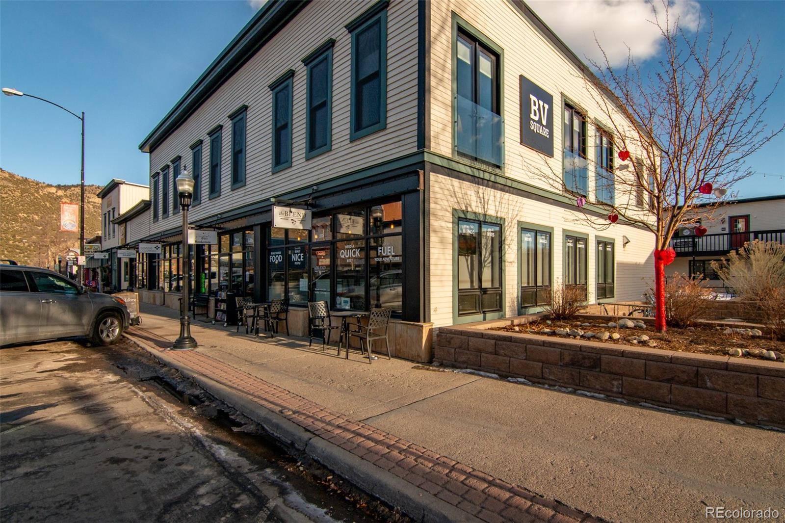 301 E Main Street Unit: 115