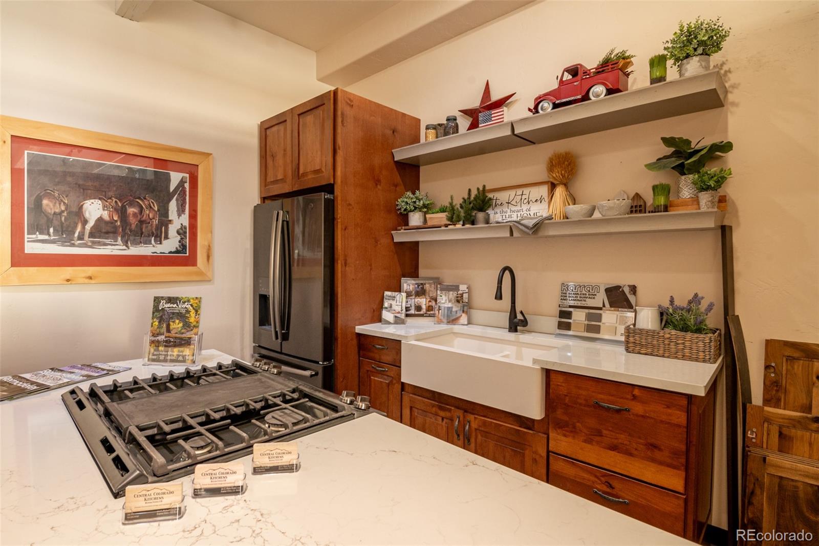 301 E Main Street Unit: 115