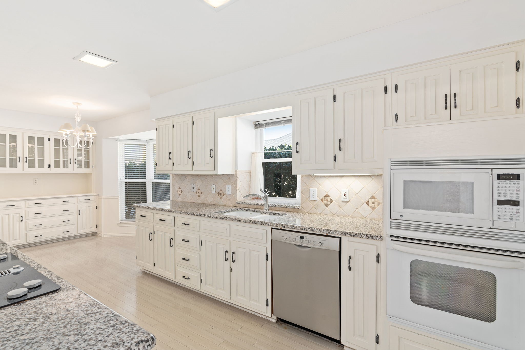 6 Meadow Creek Court