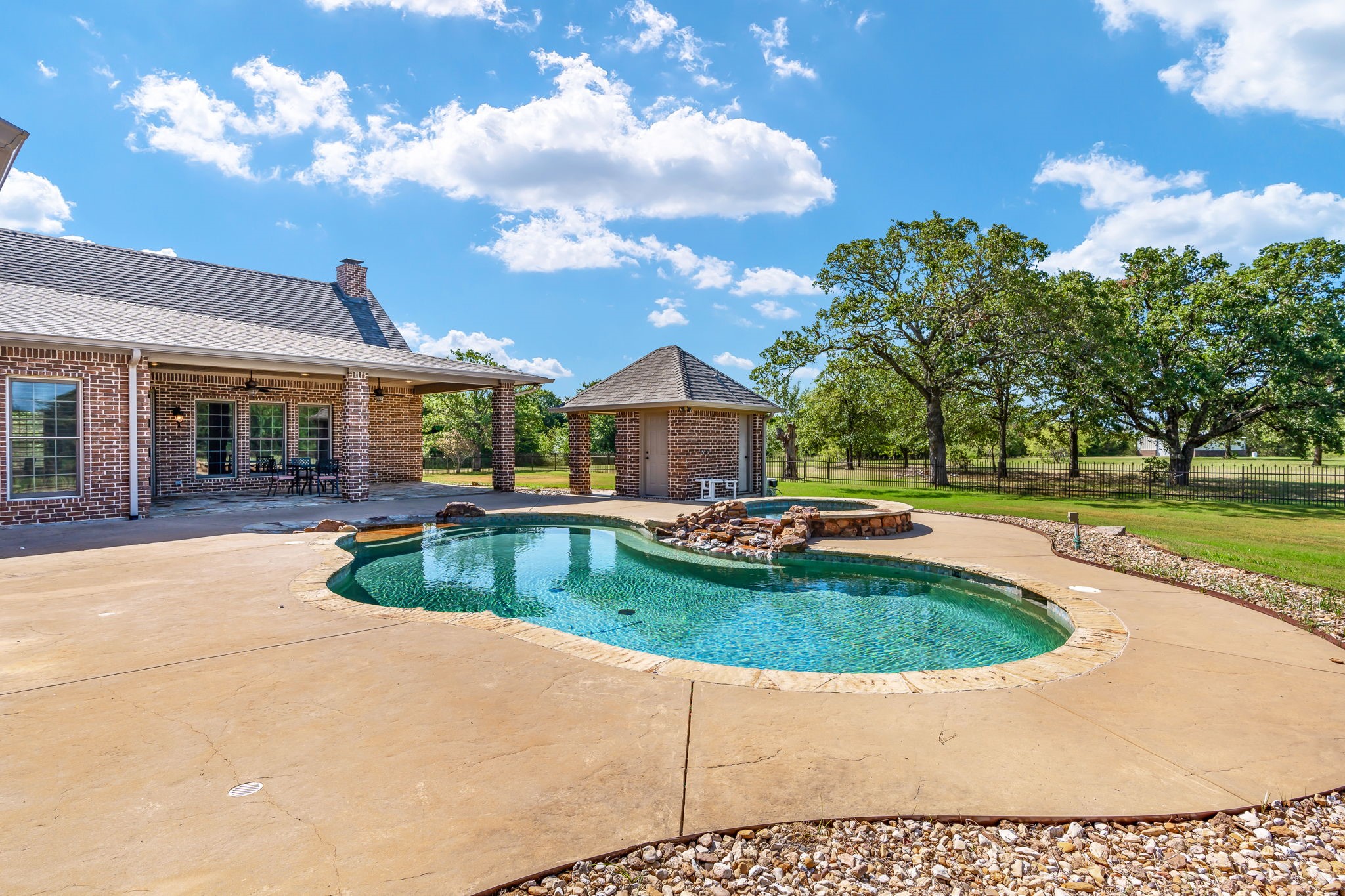 520 Eagle Cove Circle