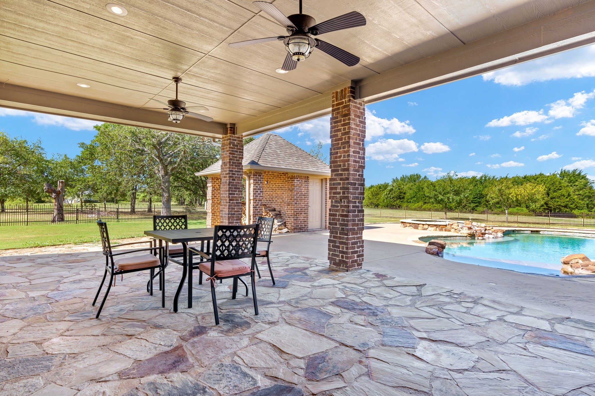 520 Eagle Cove Circle