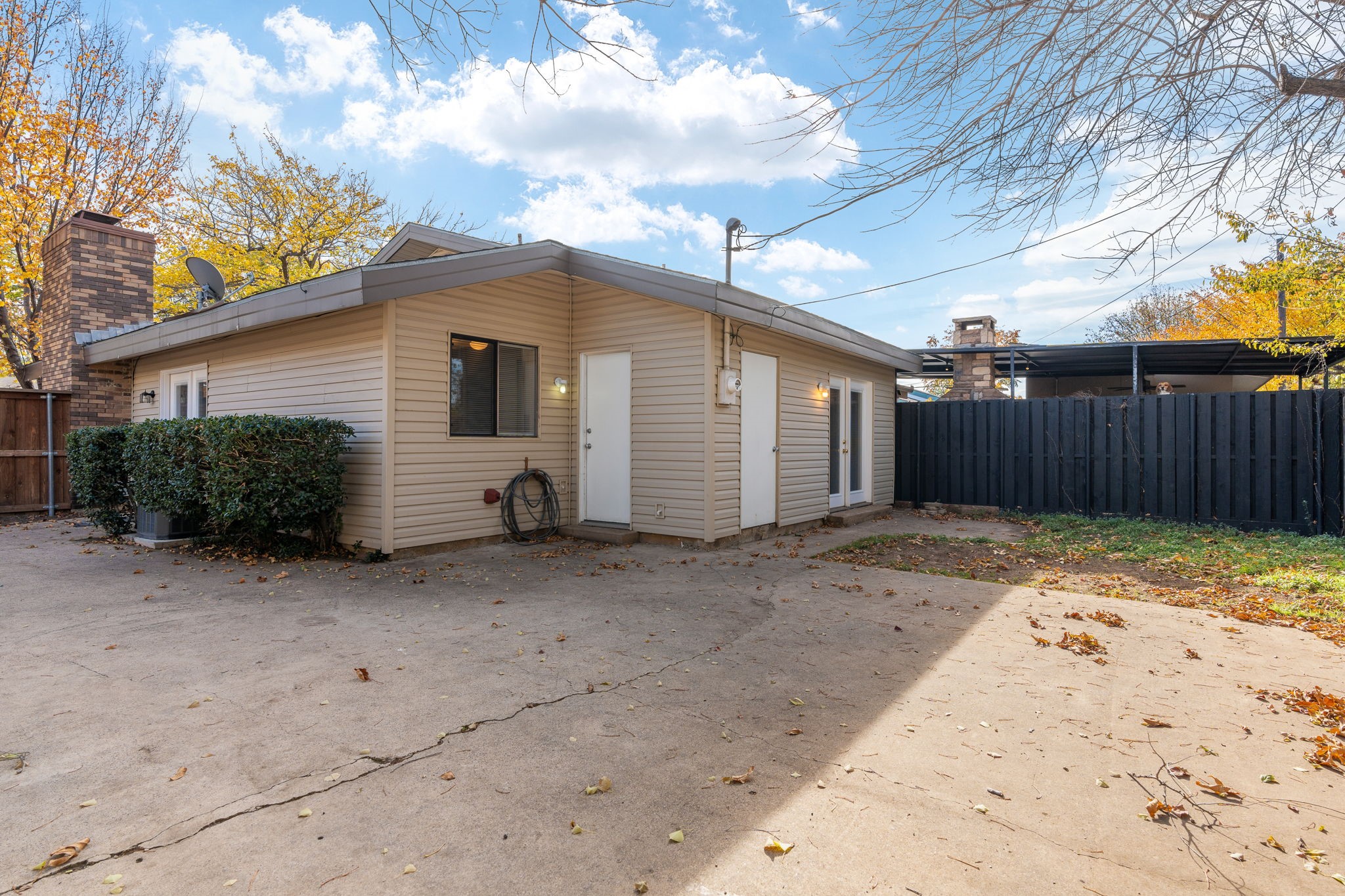 526 Hunters Glen Street
