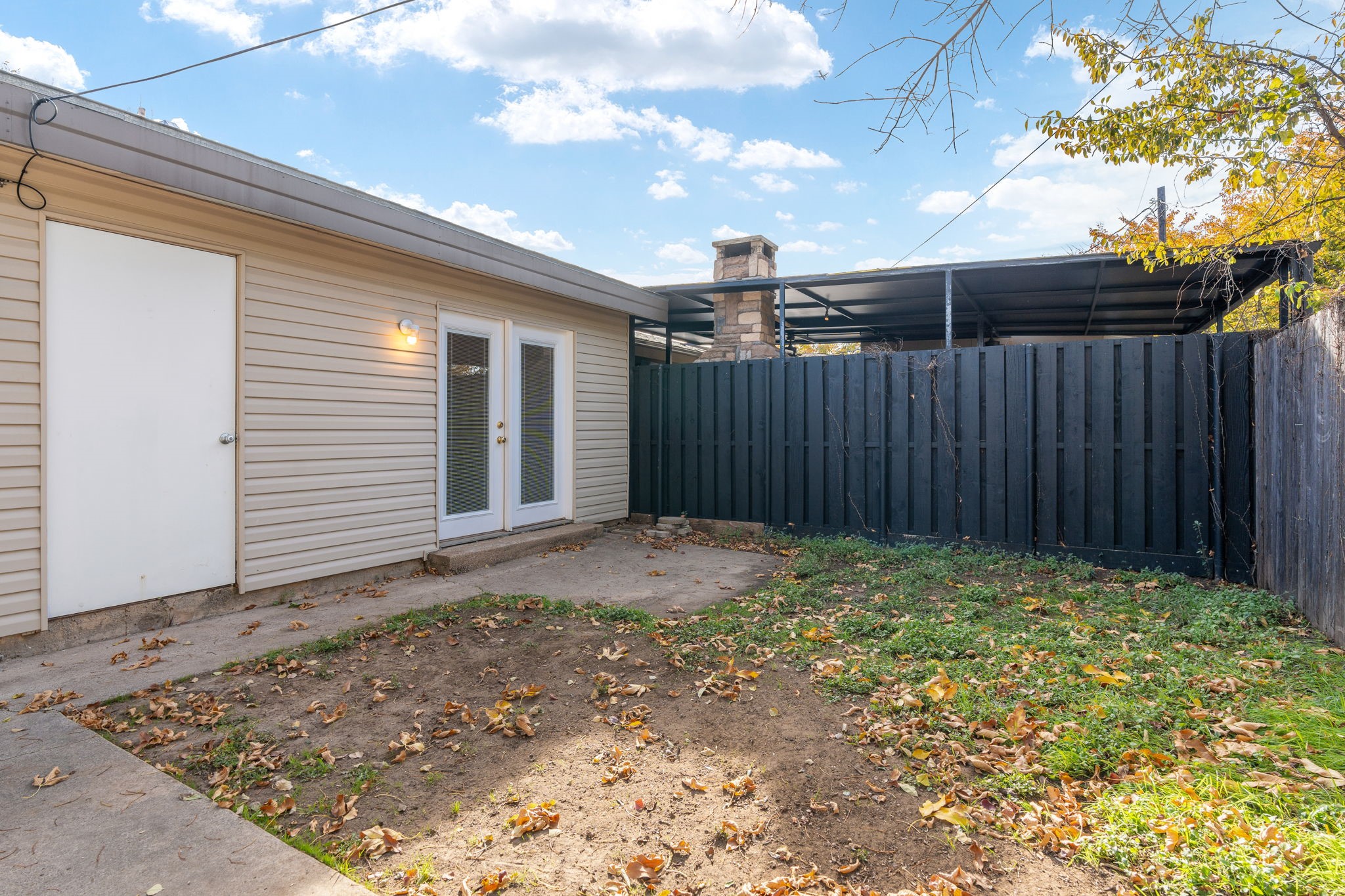 526 Hunters Glen Street