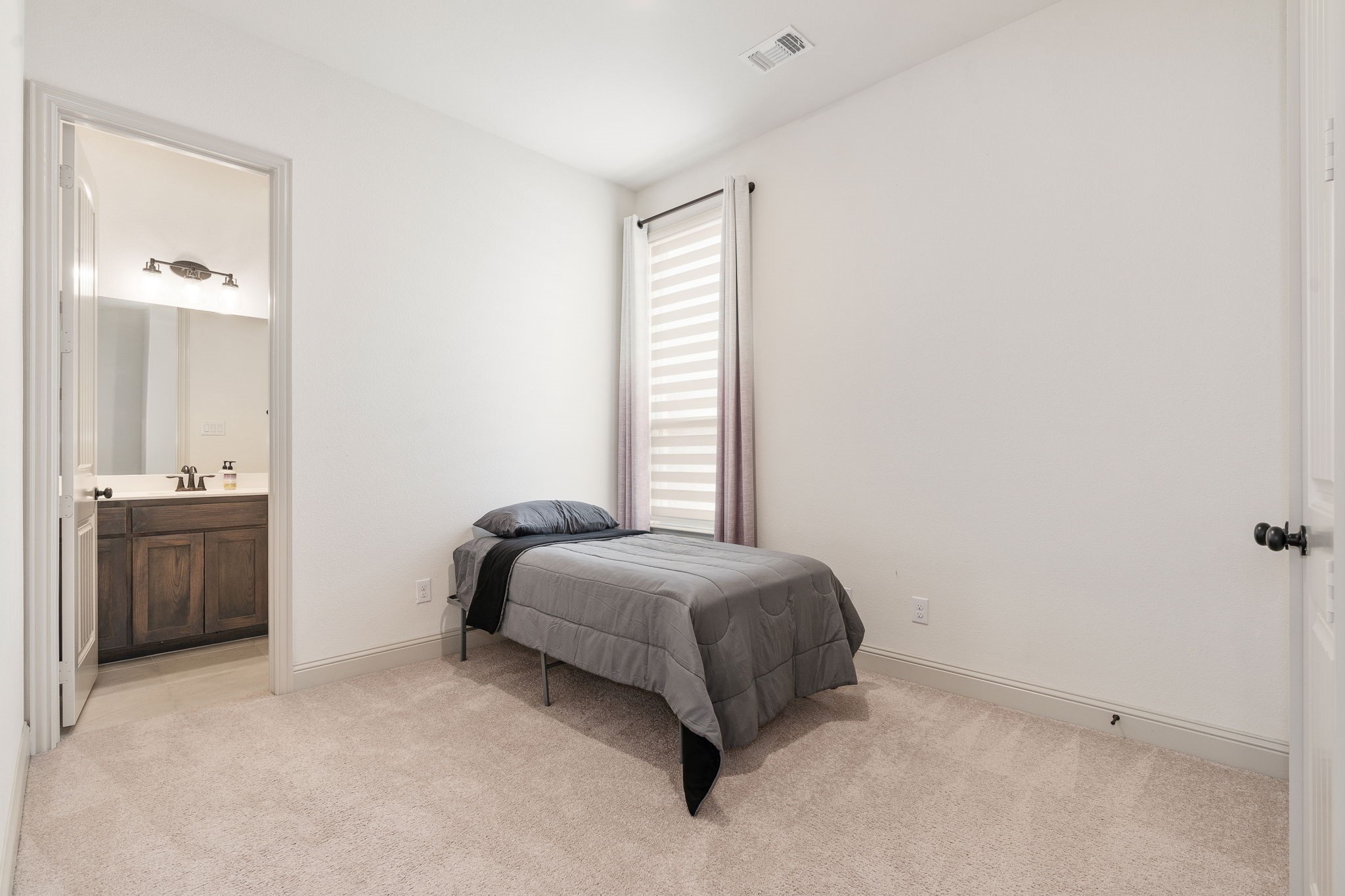 12140 Indian Creek Drive