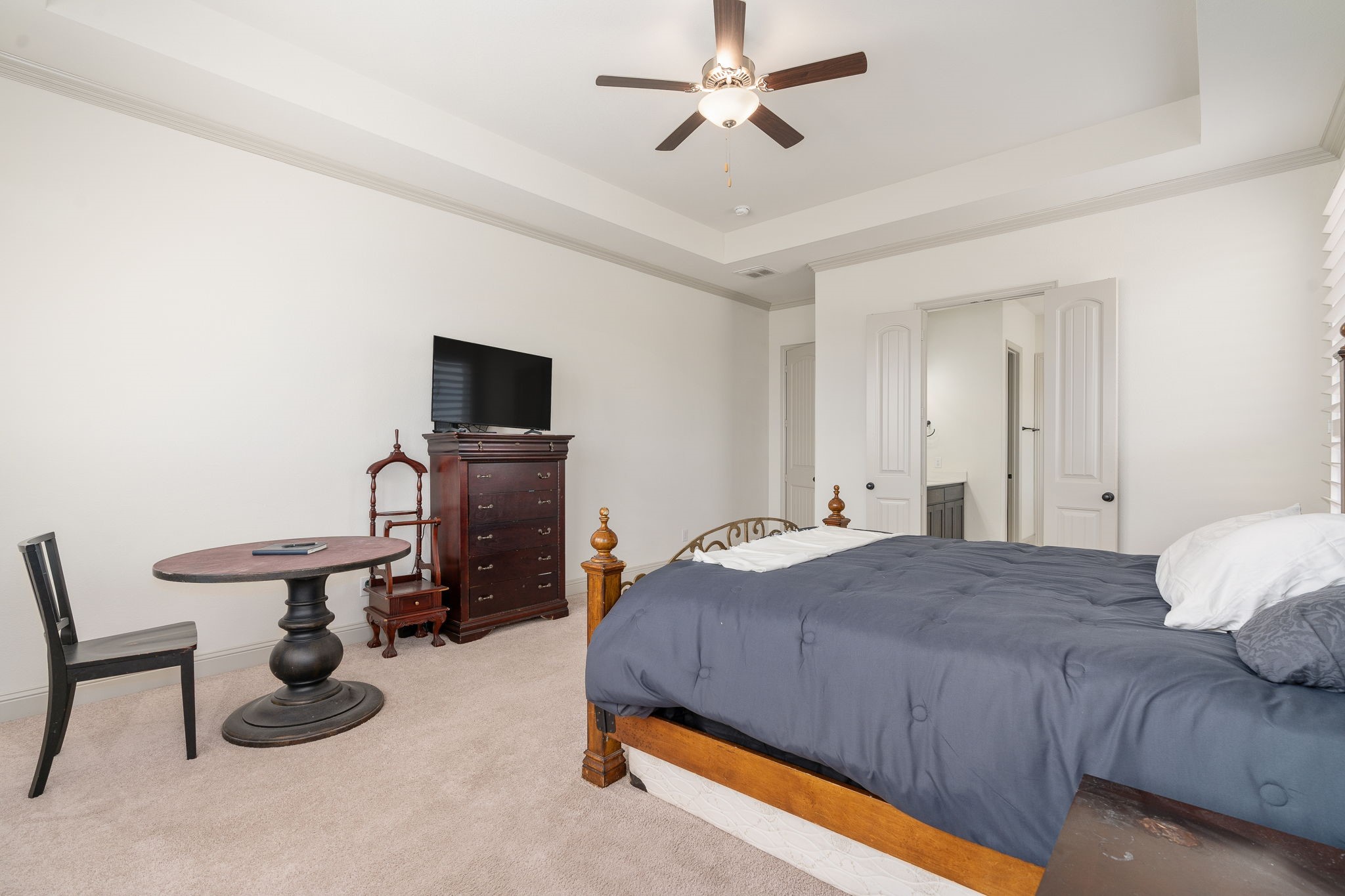 12140 Indian Creek Drive