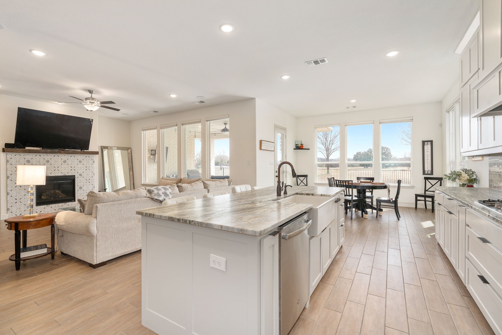 12140 Indian Creek Drive