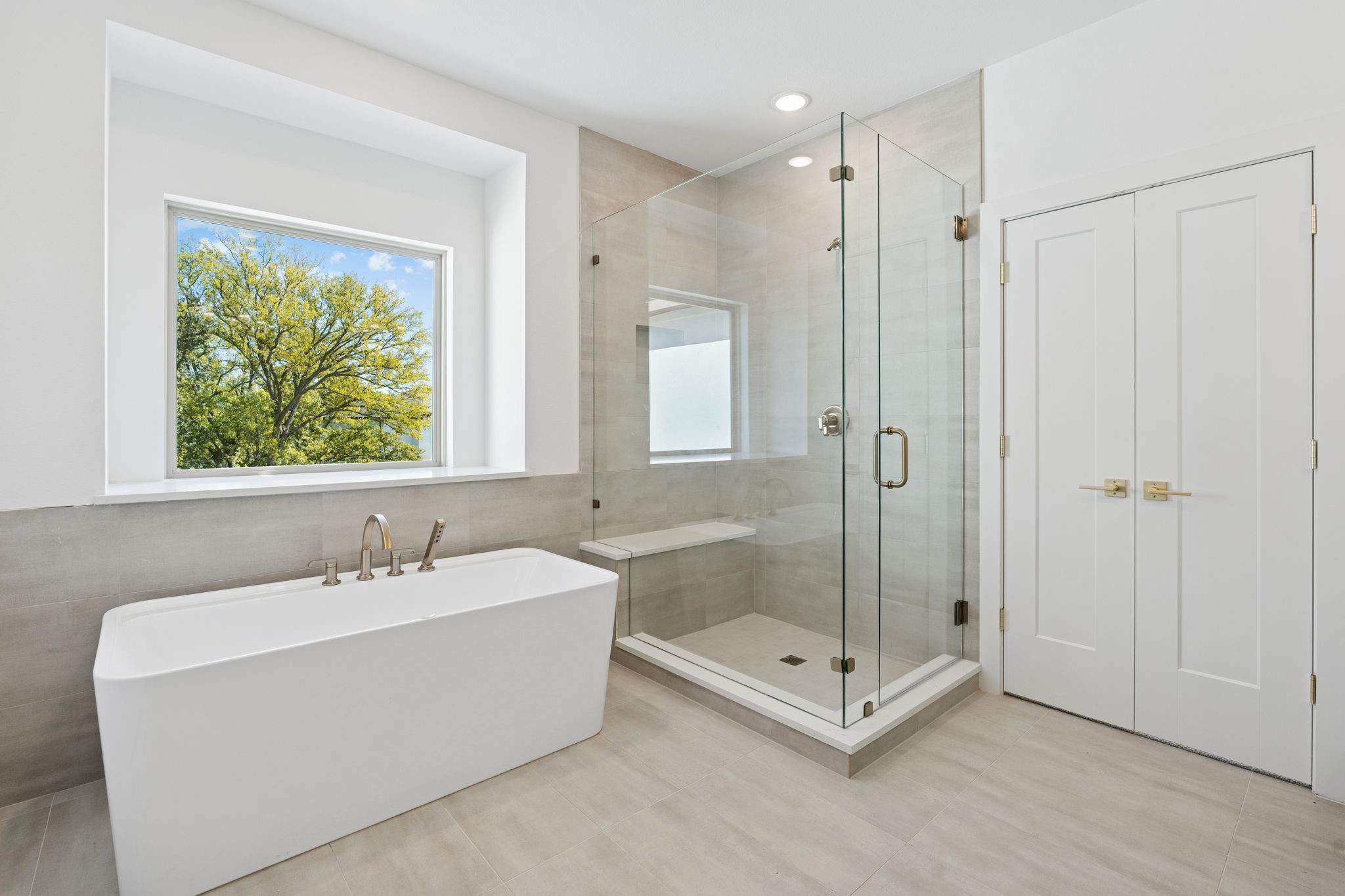 444 Waters Edge Drive 719