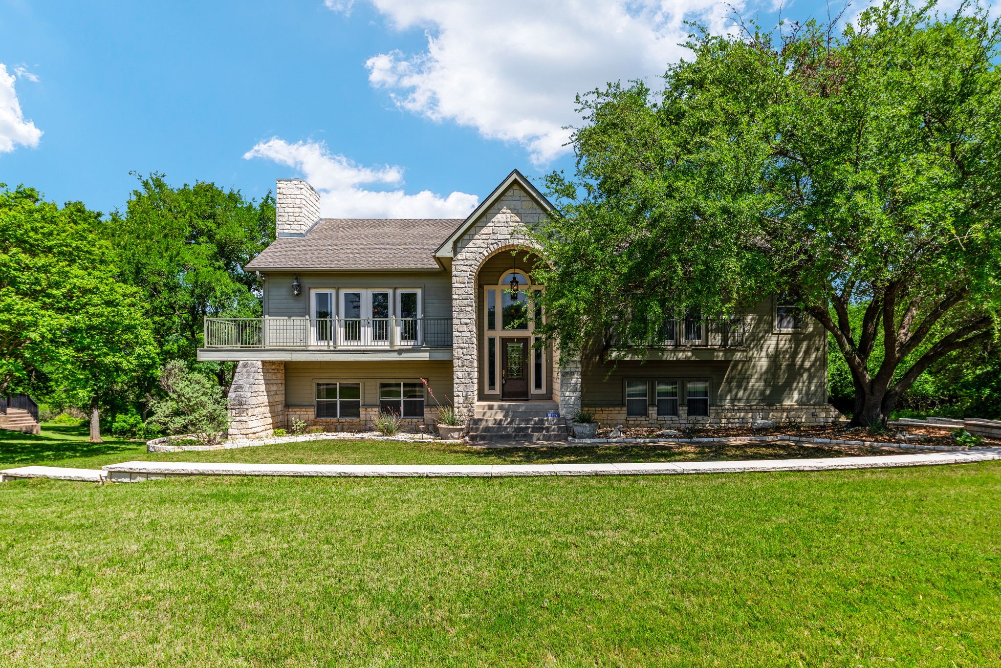 1239 Overlook Court