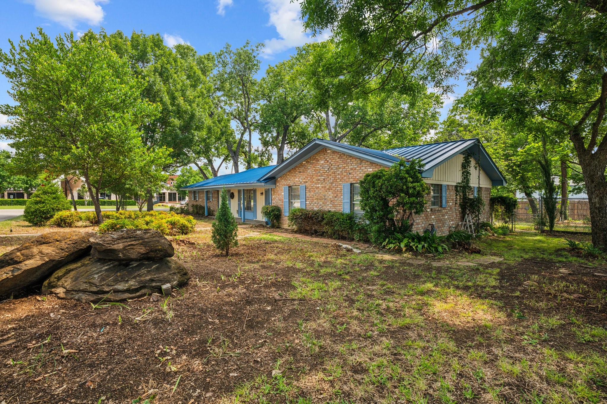 305 Bluebonnet Drive