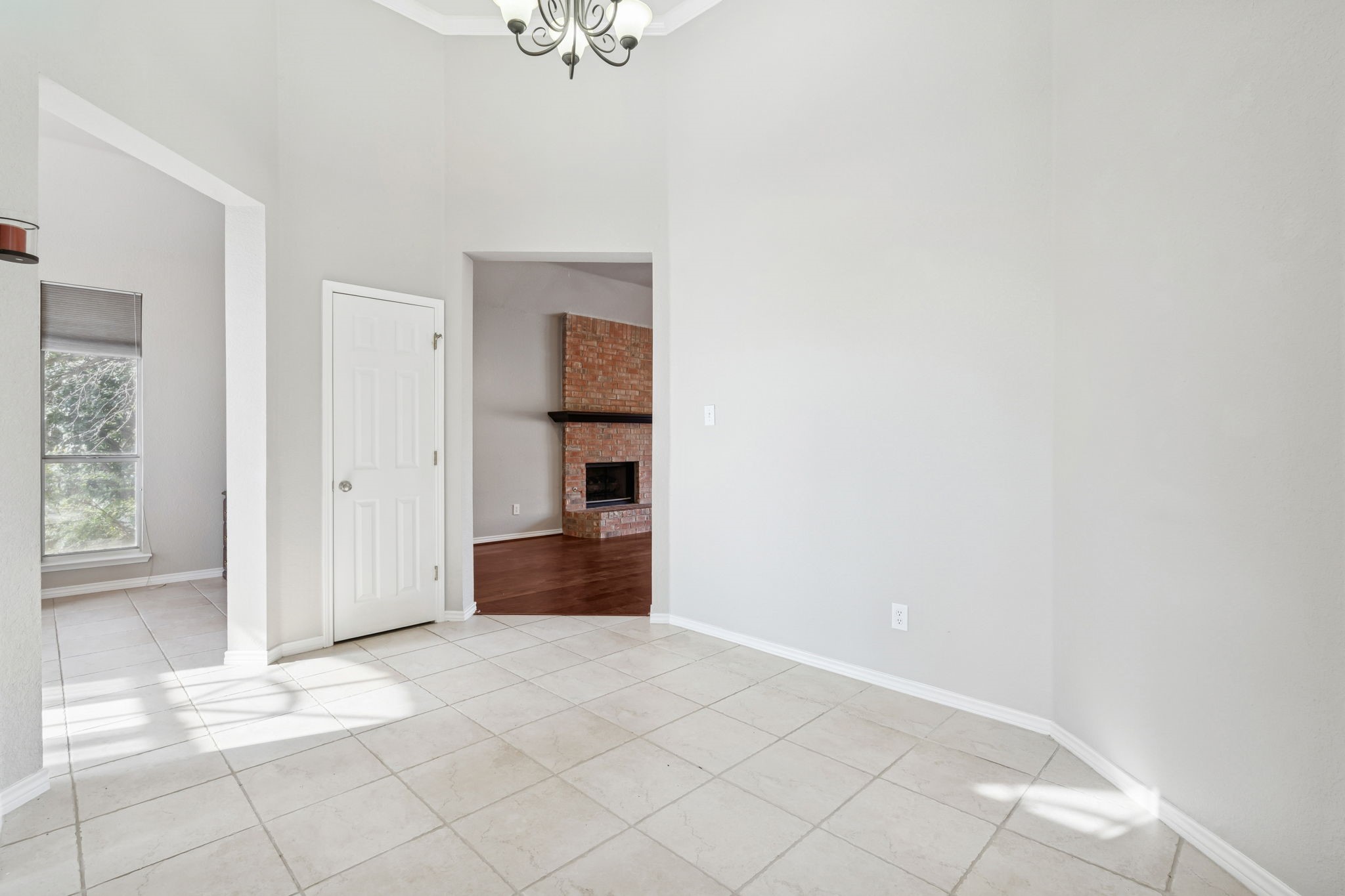 1433 Brazos Boulevard