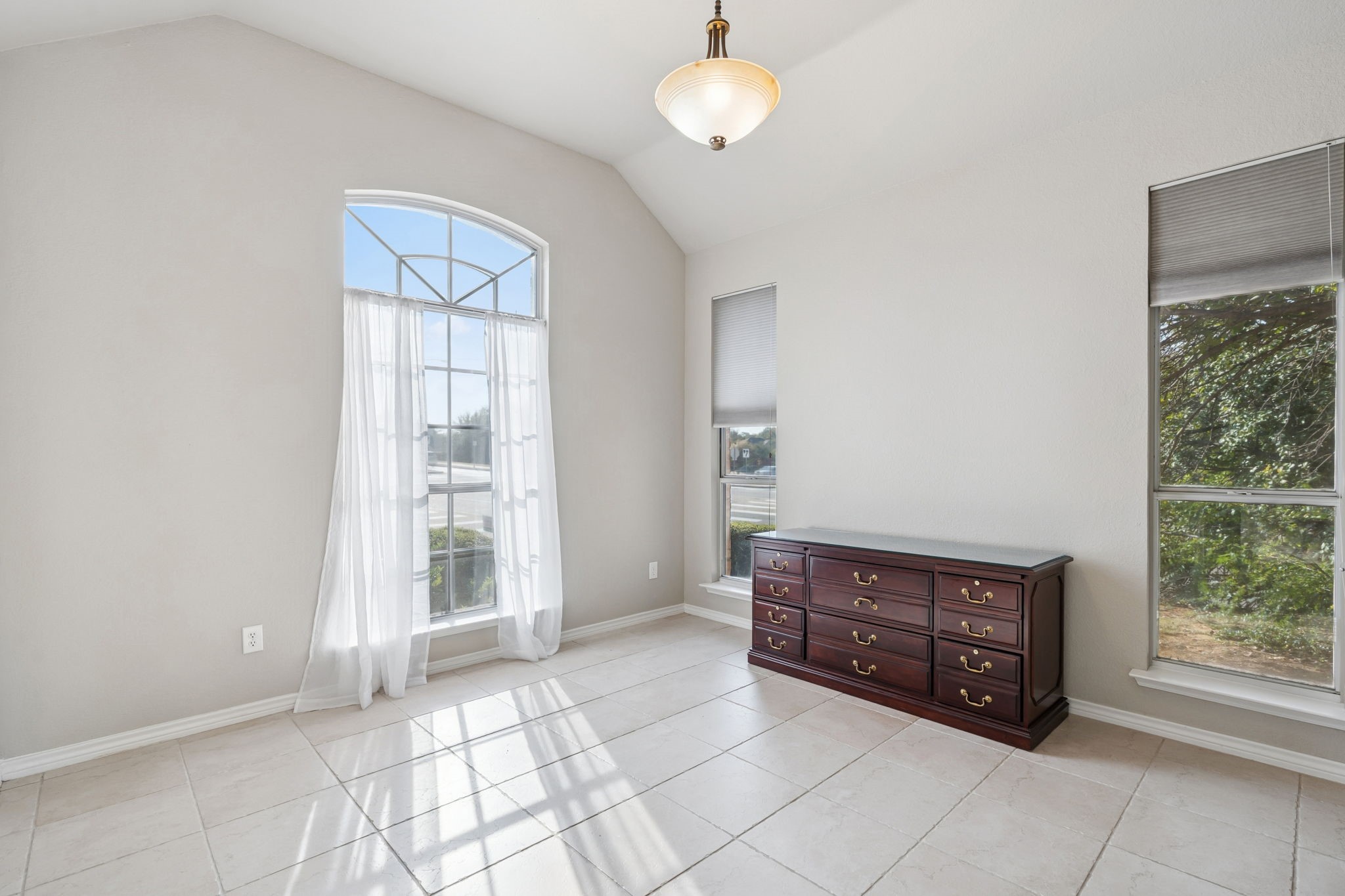 1433 Brazos Boulevard