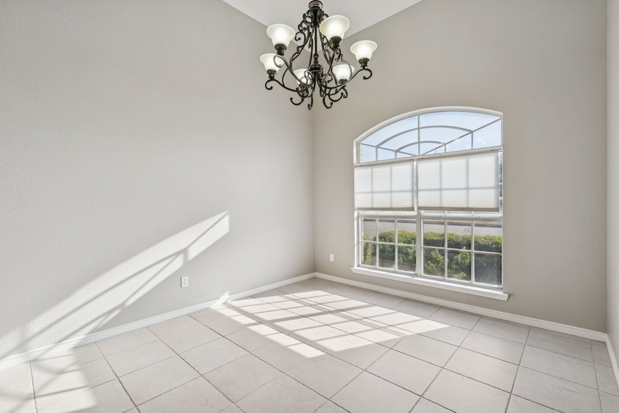 1433 Brazos Boulevard