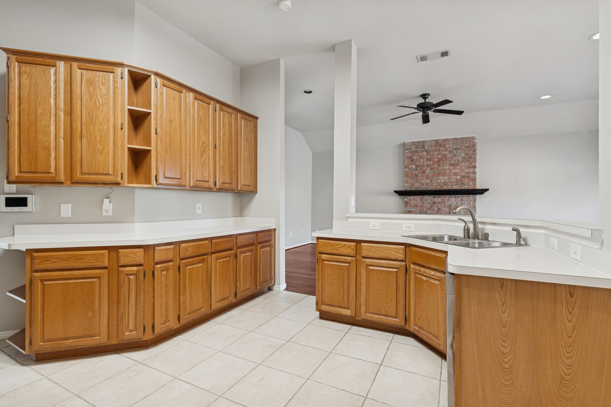 1433 Brazos Boulevard