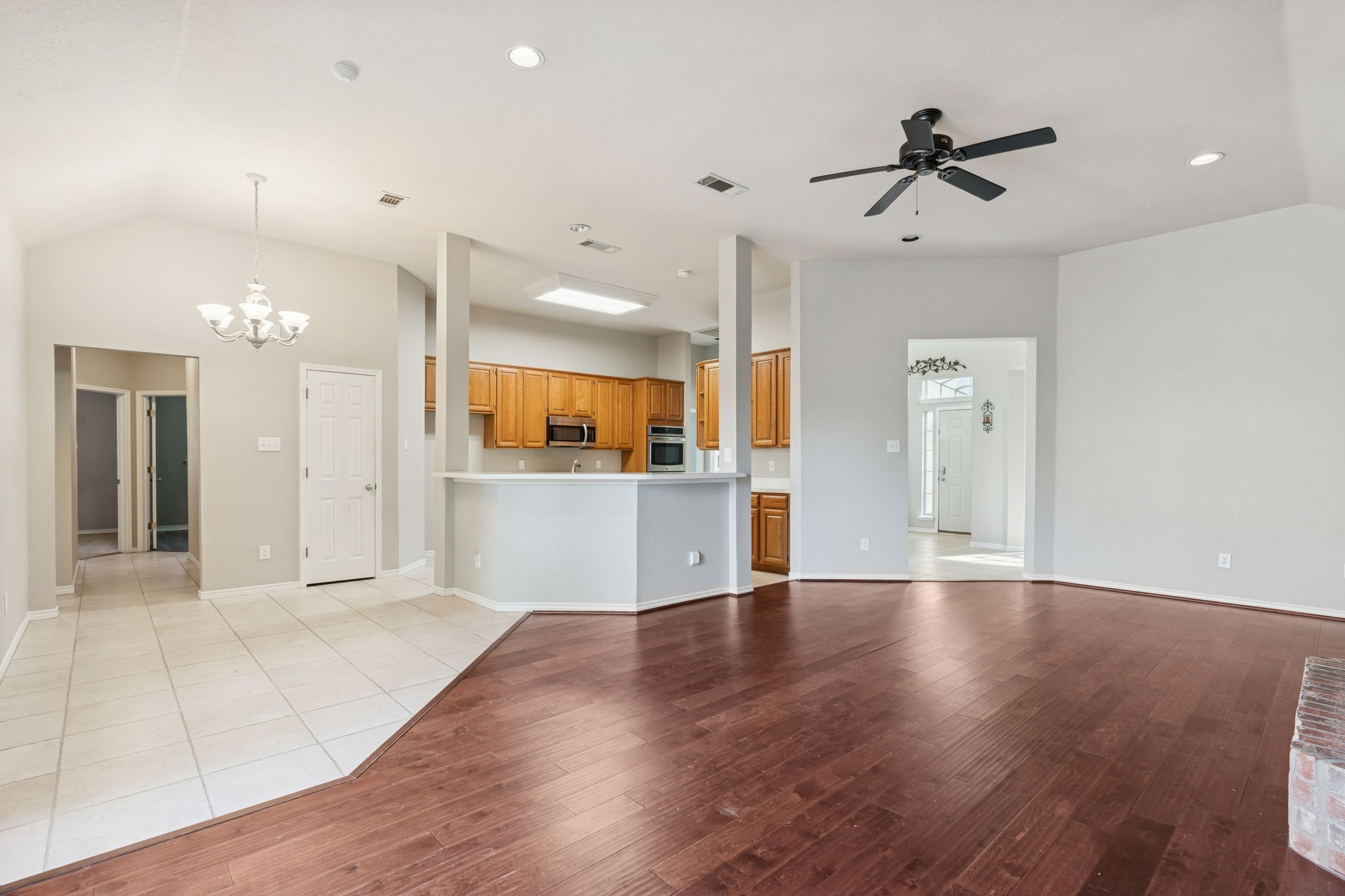 1433 Brazos Boulevard