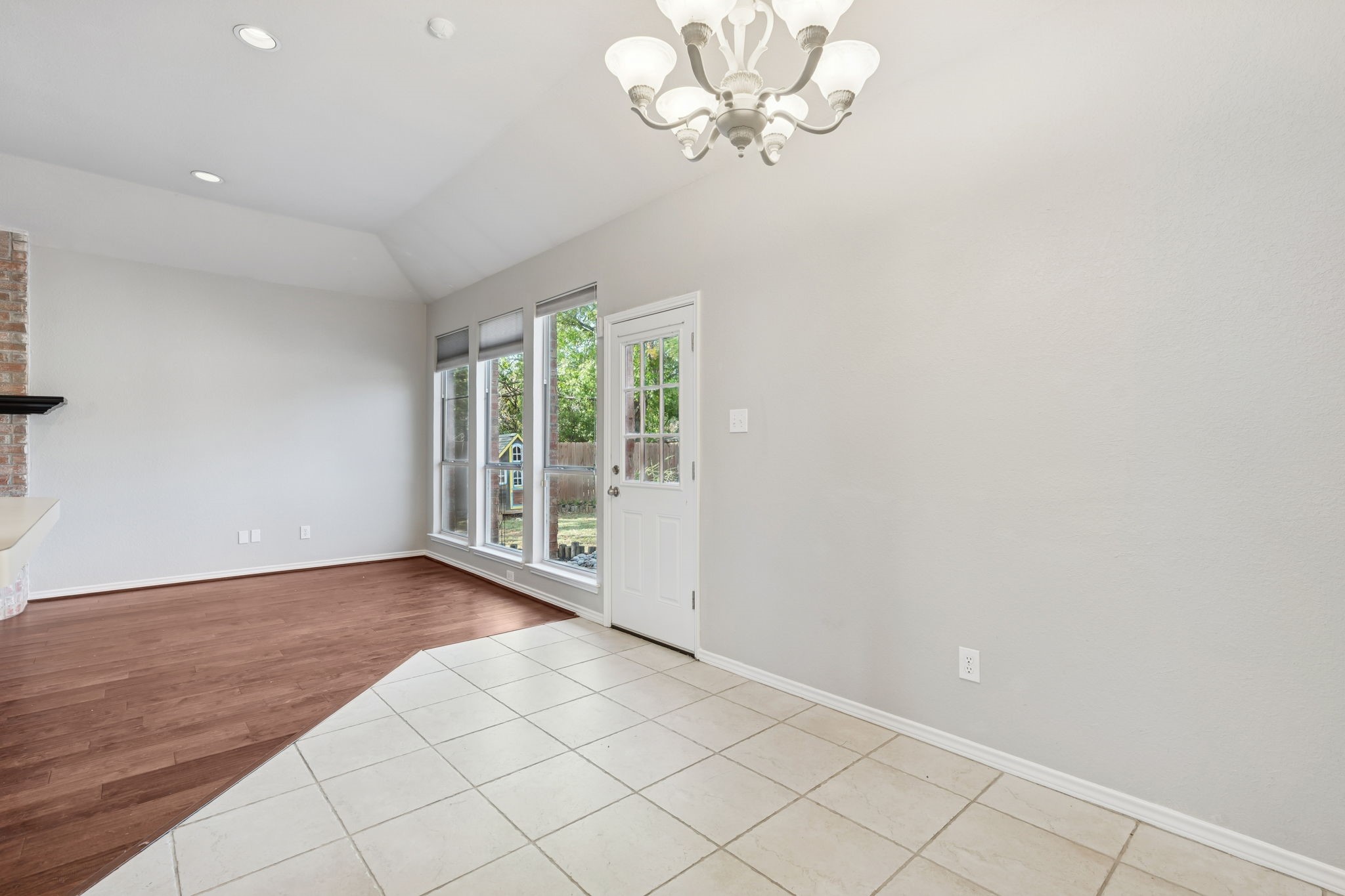 1433 Brazos Boulevard