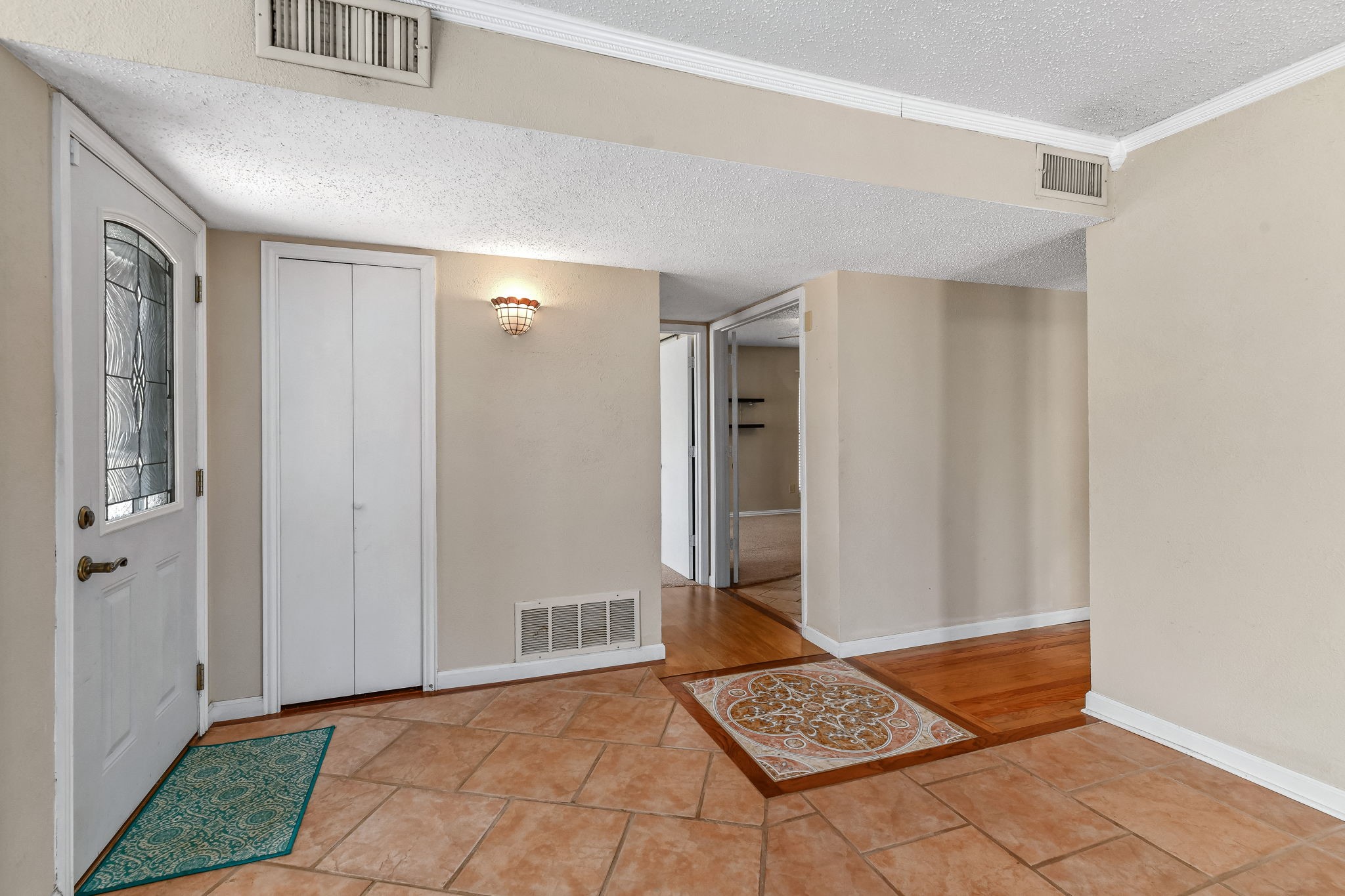 801 Meadowlark Drive