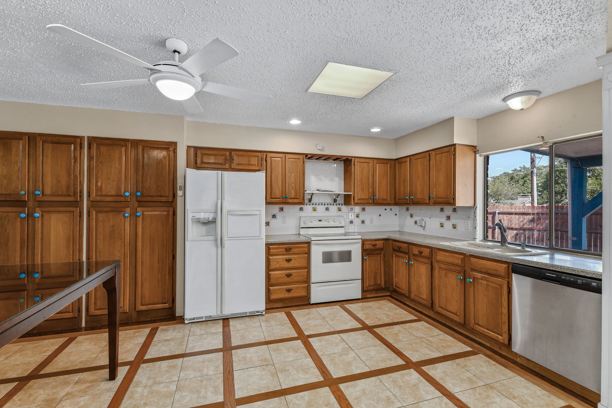 801 Meadowlark Drive