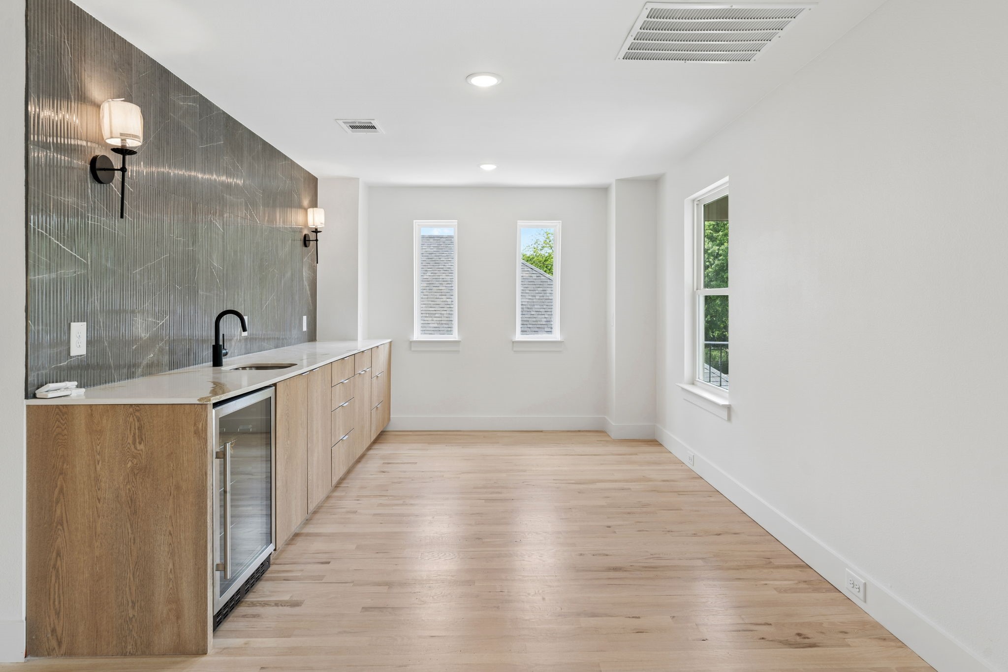 416 S Elm Street