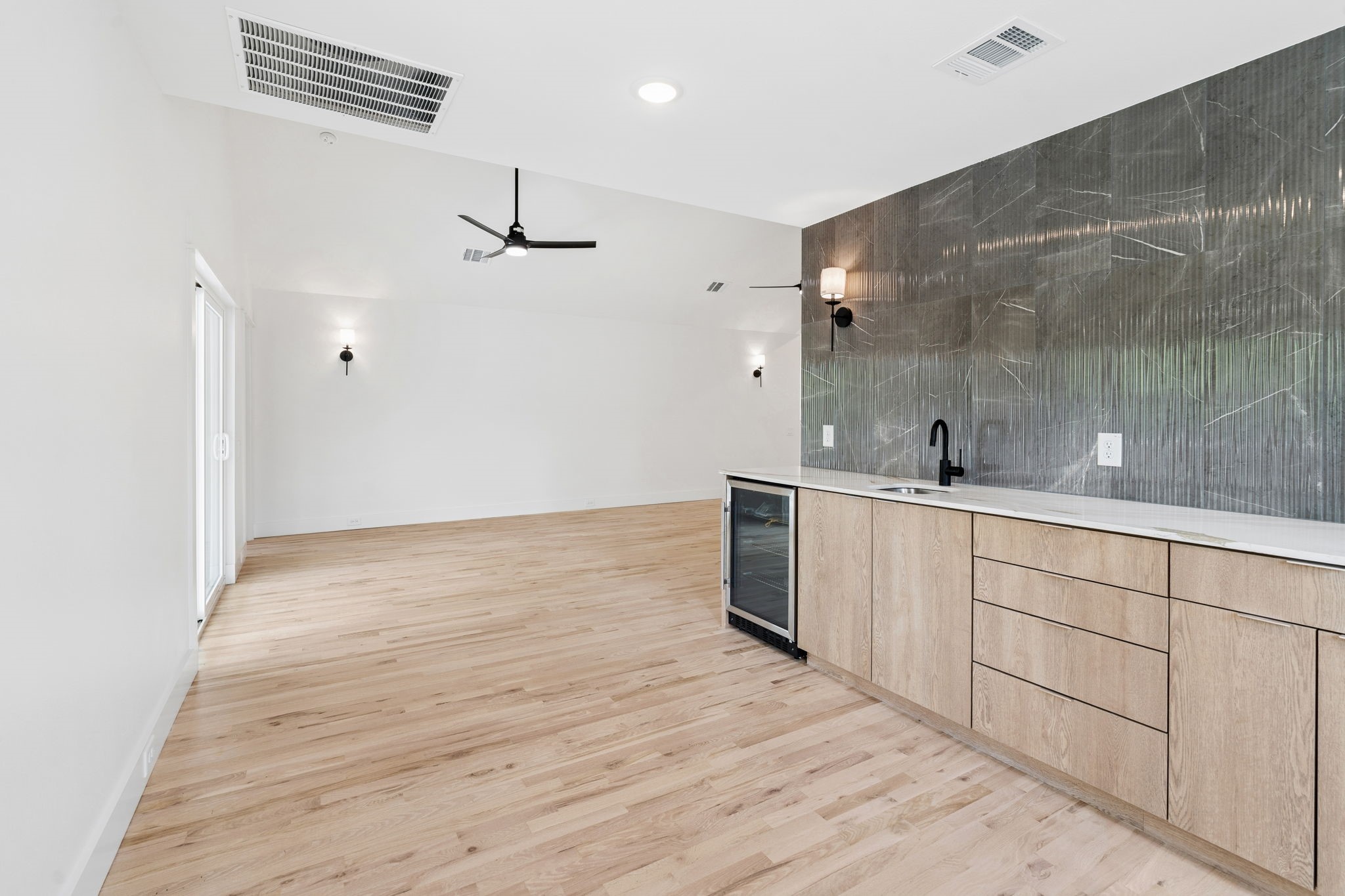 416 S Elm Street