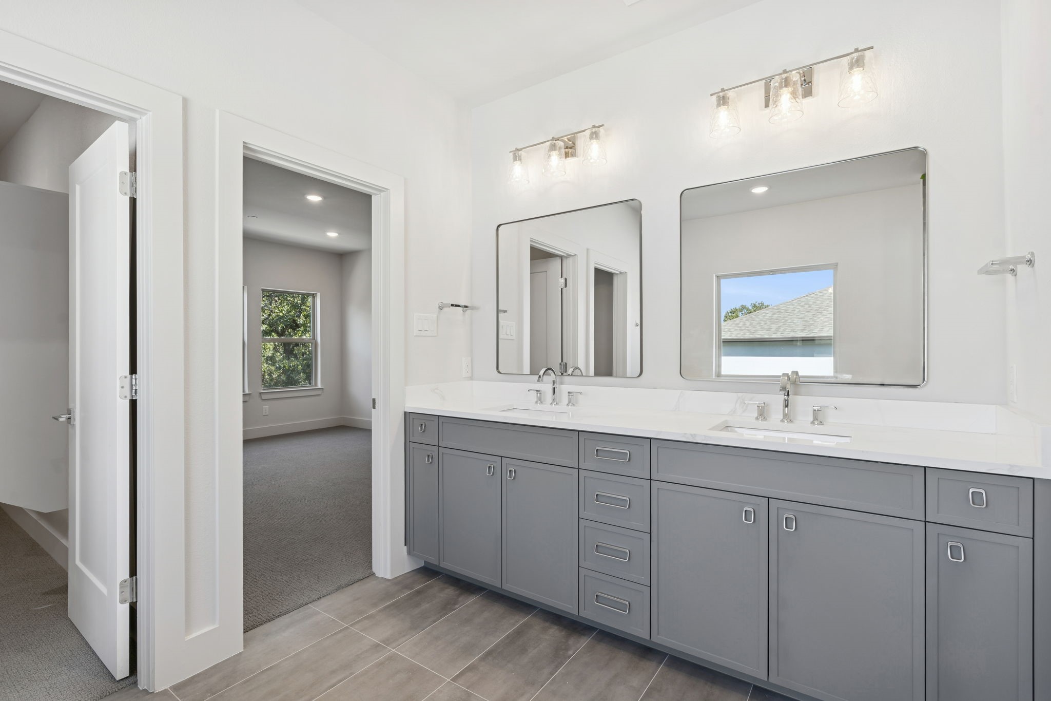 452 Waters Edge Drive 822