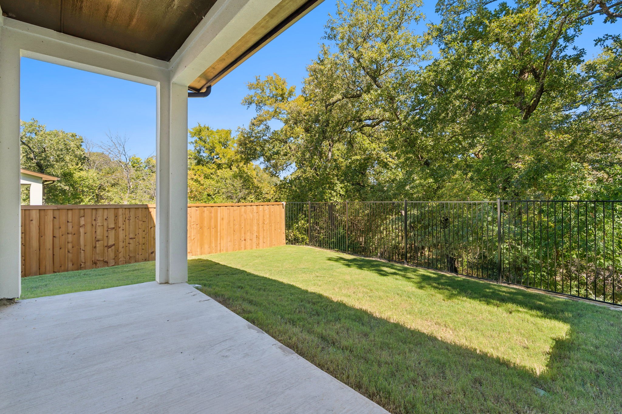 452 Waters Edge Drive 822