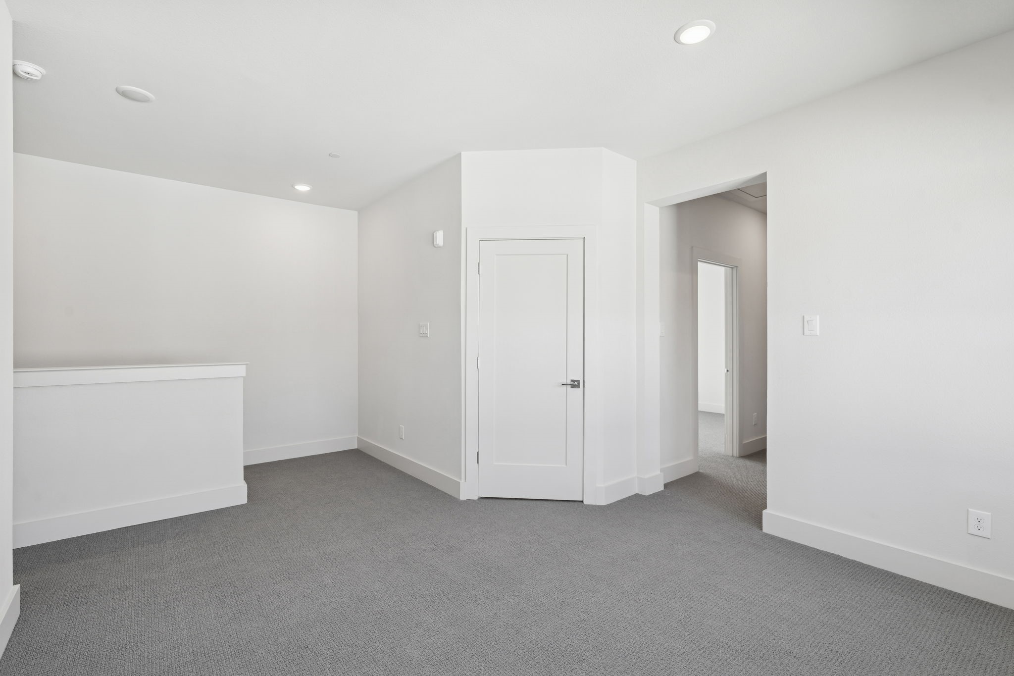 452 Waters Edge Drive 822